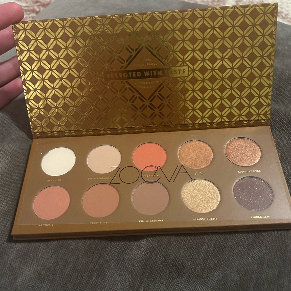 Zoeva eyeshadow palette